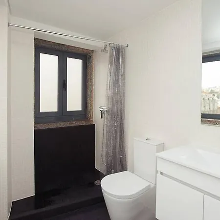 Windmill White - 2 Bedroom Duplex On City Center * Lisbon