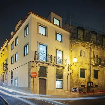Windmill White - 2 Bedroom Duplex On City Center Apartment